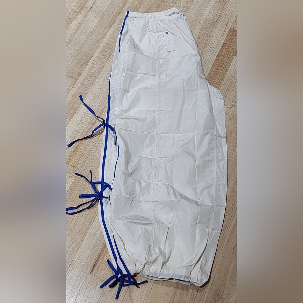 Anthropologie Daily Practice bow line Parachute Style pants Blue/Cream L NWT - Picture 7 of 7